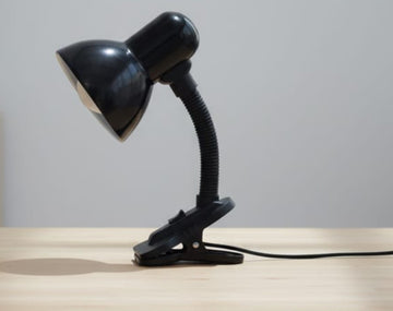 Lampa de birou clasica cu clips