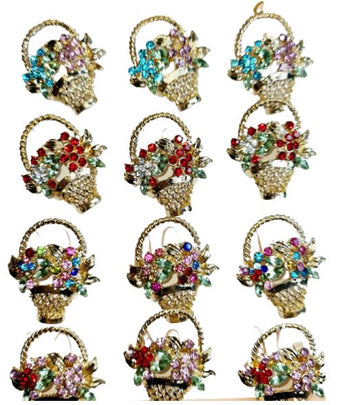 Brosa martisor flori in cosulet