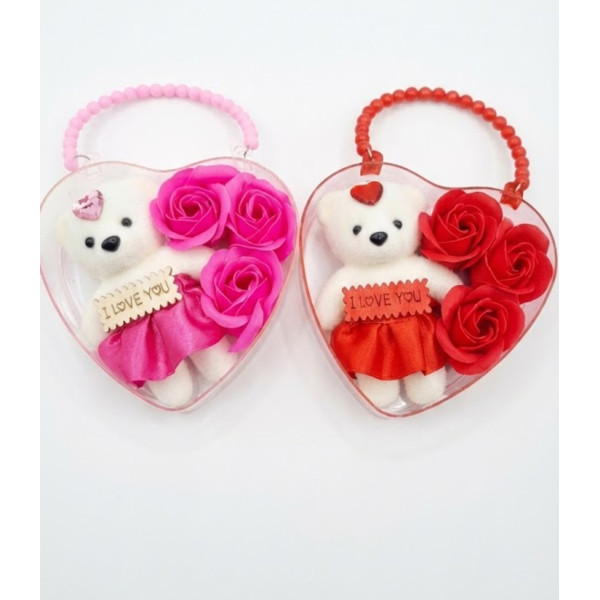 Aranjament flori sapun cu ursulet in cutie plastic