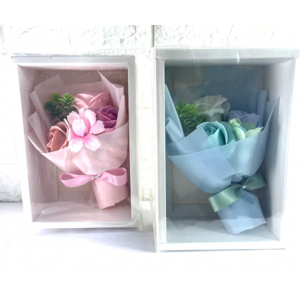 Aranjament buchet flori sapun in cutie